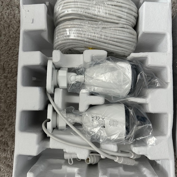 Swann Security System (Spotlight Outdoor/Indoor Camera 3Pck) SWIFI-SPOTCAMPK3-CL - Picture 9 of 16